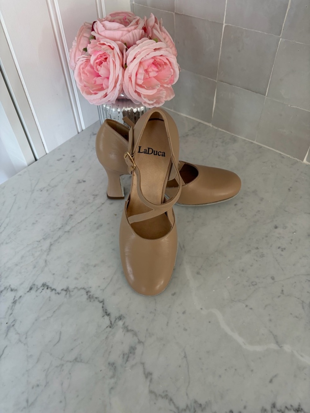 LaDuca Alexis 3” NWT 🌸